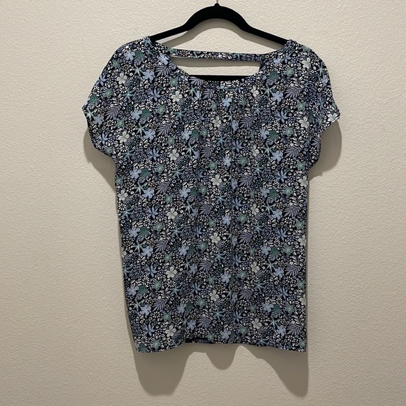 Floral LOFT blouse - Picture 8 of 9